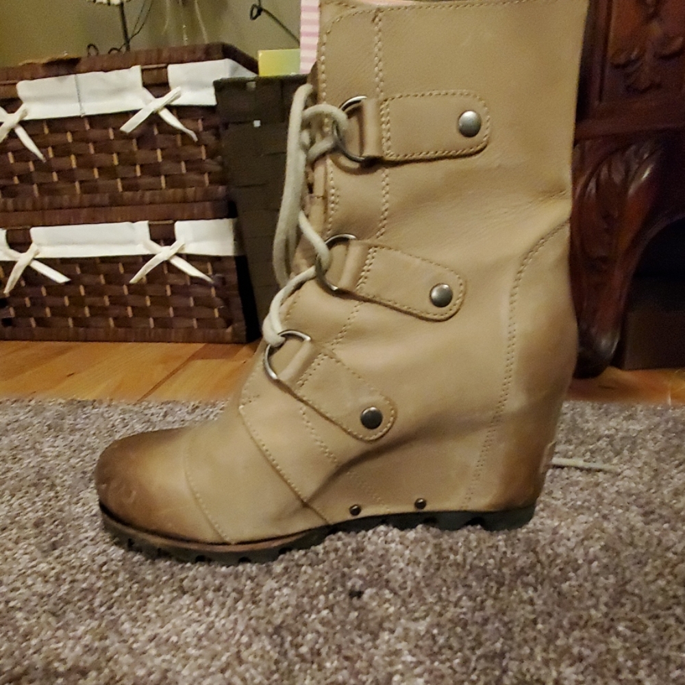 Sorrel boots